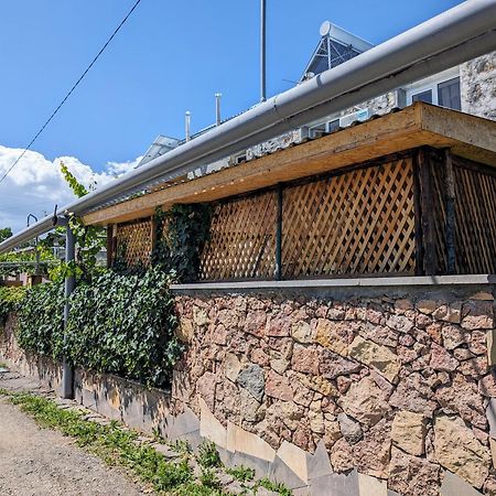 Eleven - 11 Hotel Yeghegnadzor Екстериор снимка