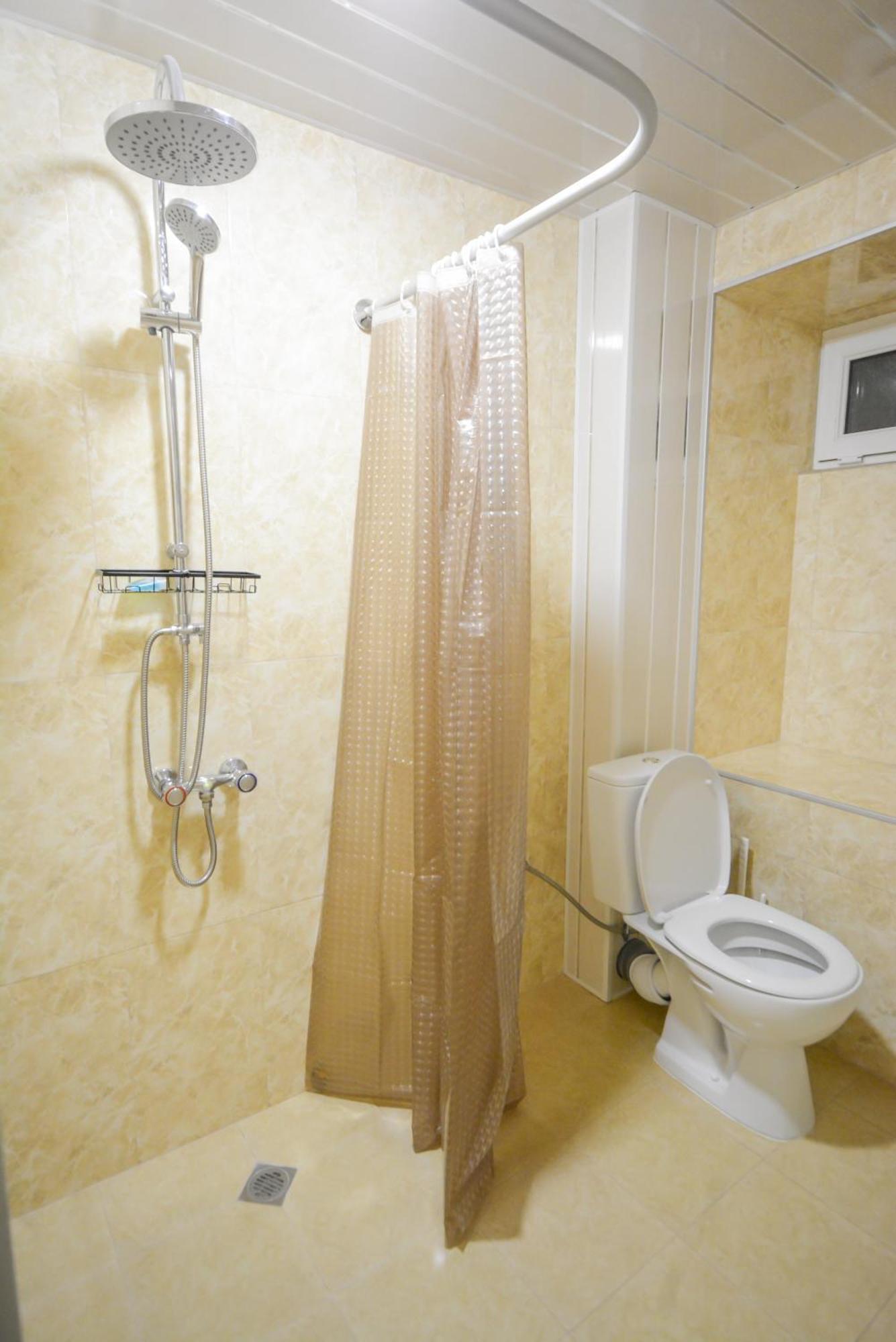 Eleven - 11 Hotel Yeghegnadzor Екстериор снимка