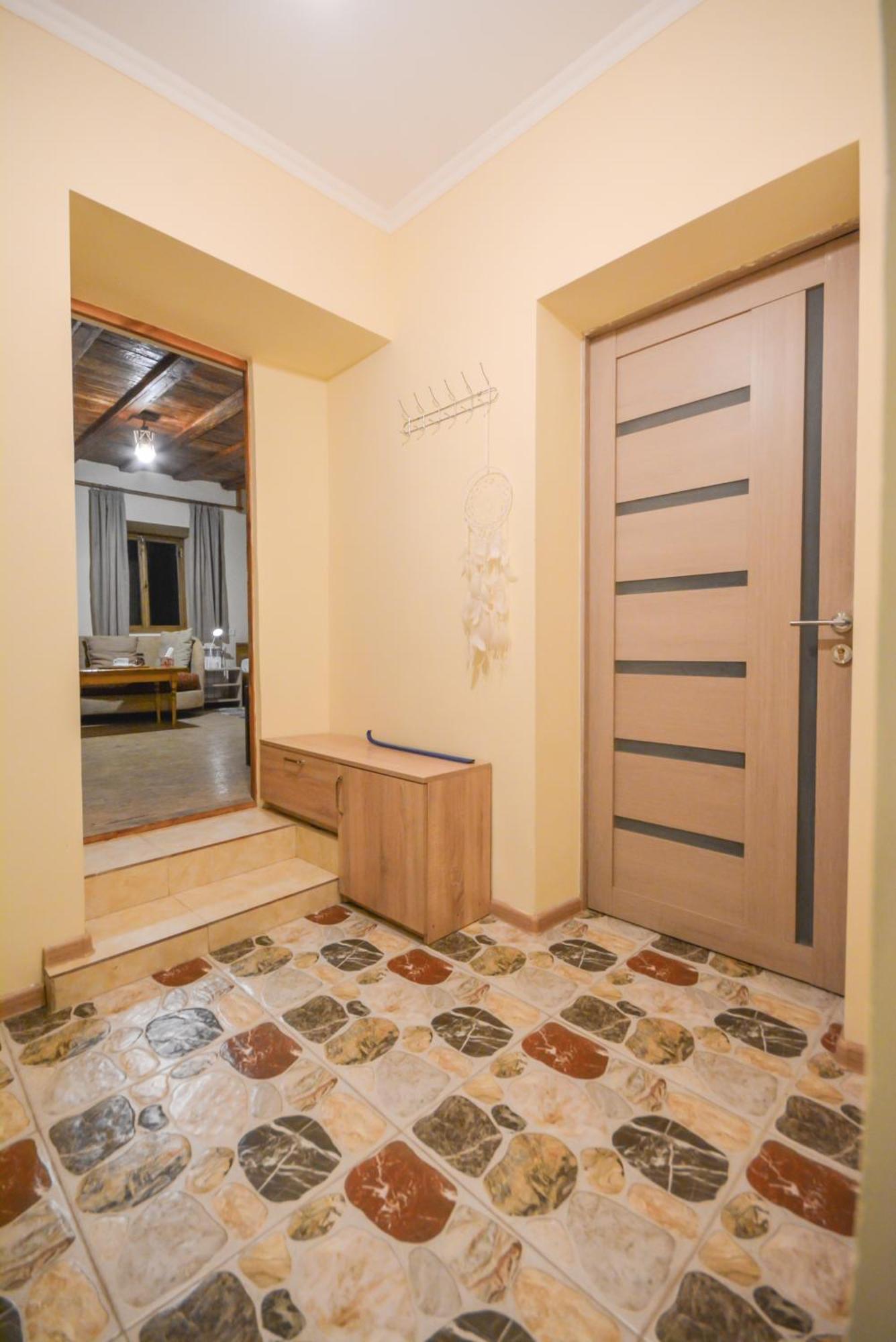 Eleven - 11 Hotel Yeghegnadzor Екстериор снимка