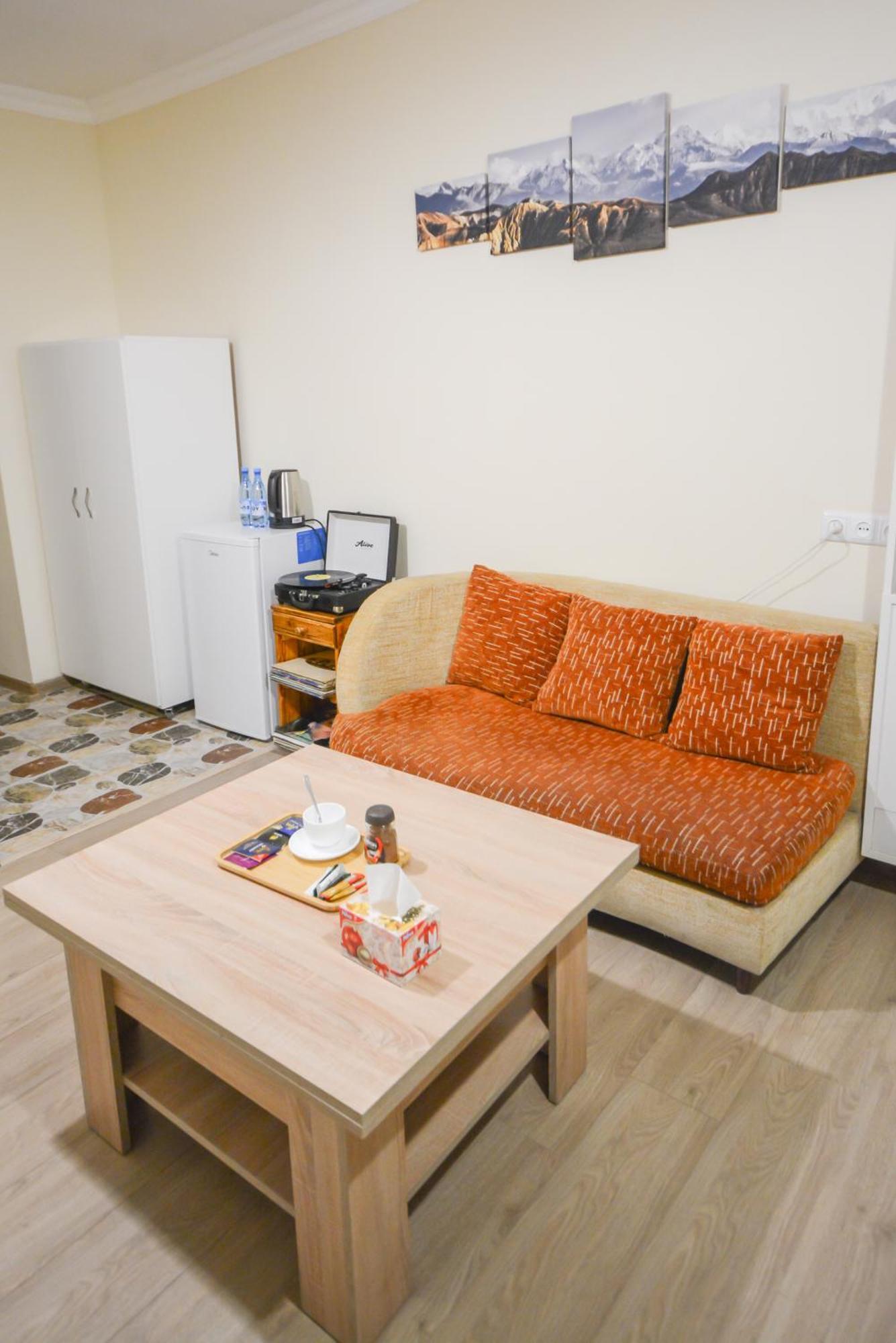 Eleven - 11 Hotel Yeghegnadzor Екстериор снимка